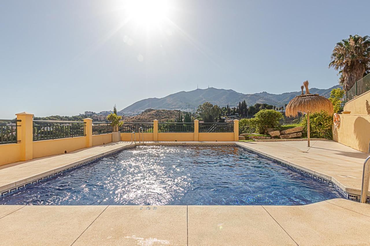 797 Holiday Rentals - Moderno Piso Para 5 Con Hermosas Vistas Benalmadena Luaran gambar
