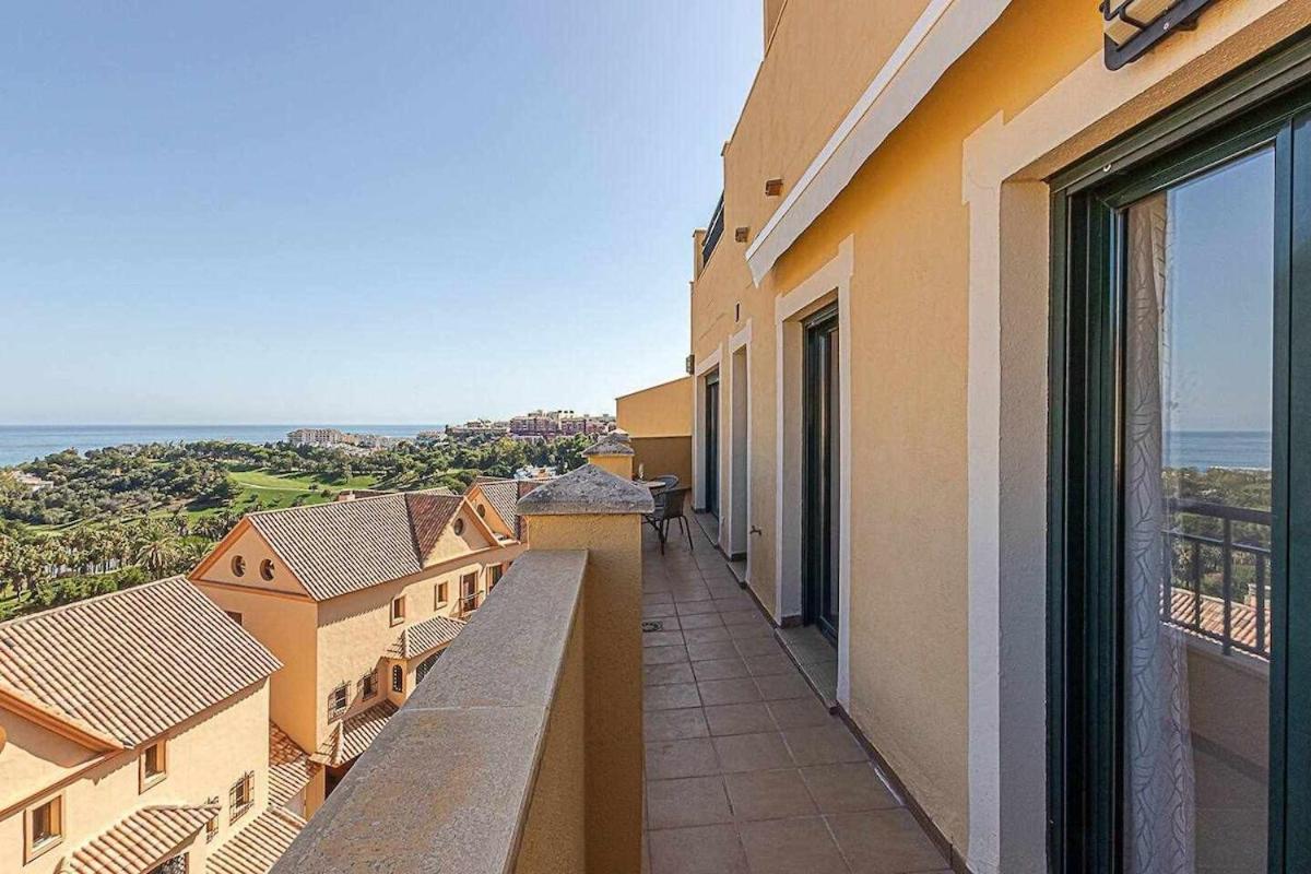 797 Holiday Rentals - Moderno Piso Para 5 Con Hermosas Vistas Benalmadena Luaran gambar