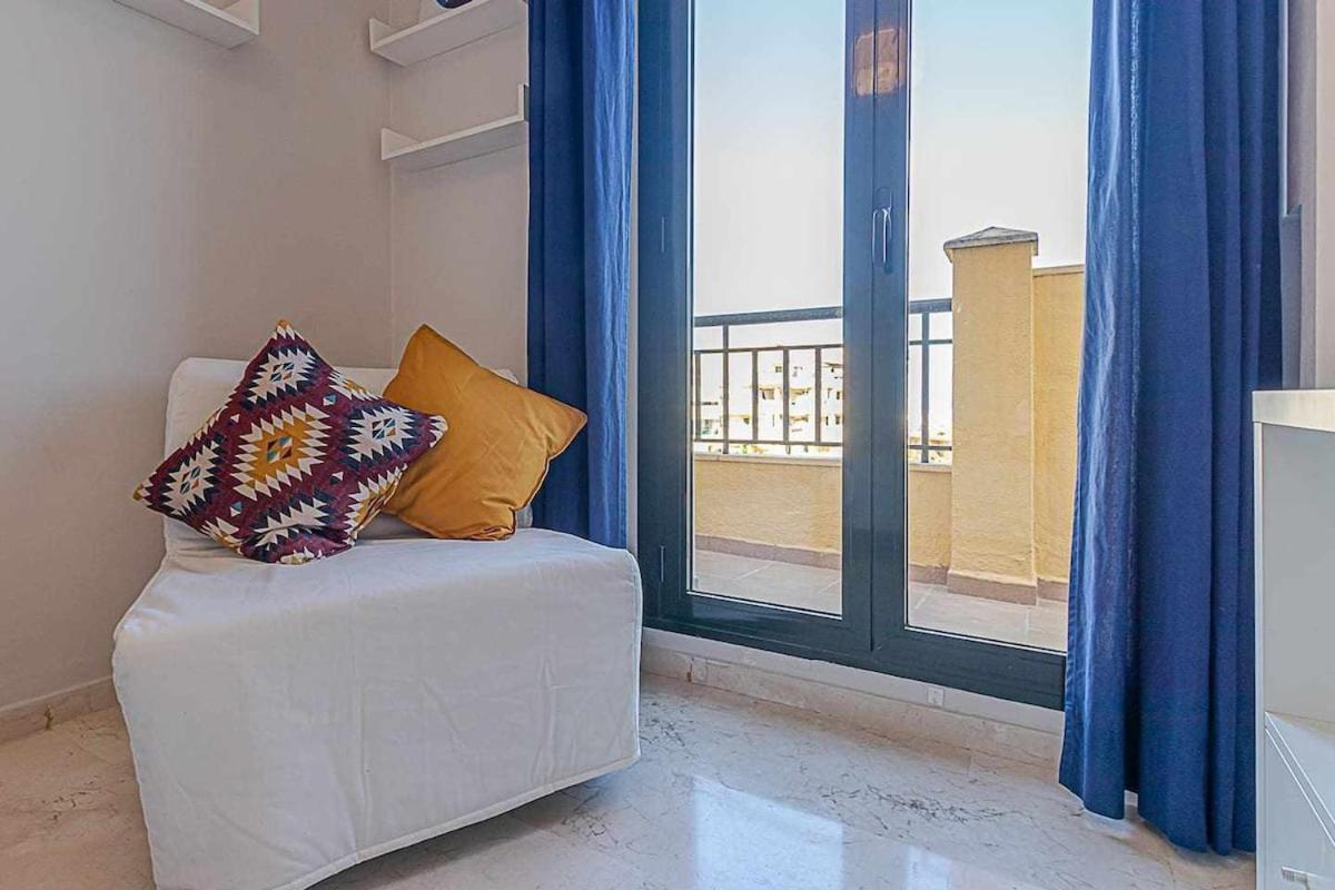 797 Holiday Rentals - Moderno Piso Para 5 Con Hermosas Vistas Benalmadena Luaran gambar