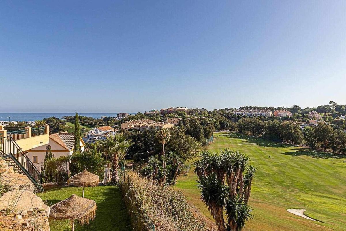 797 Holiday Rentals - Moderno Piso Para 5 Con Hermosas Vistas Benalmadena Luaran gambar