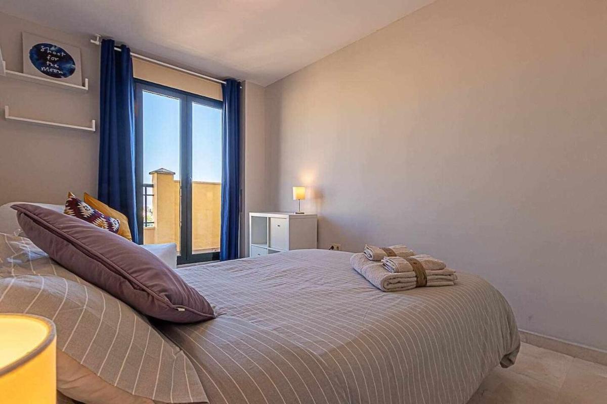 797 Holiday Rentals - Moderno Piso Para 5 Con Hermosas Vistas Benalmadena Luaran gambar